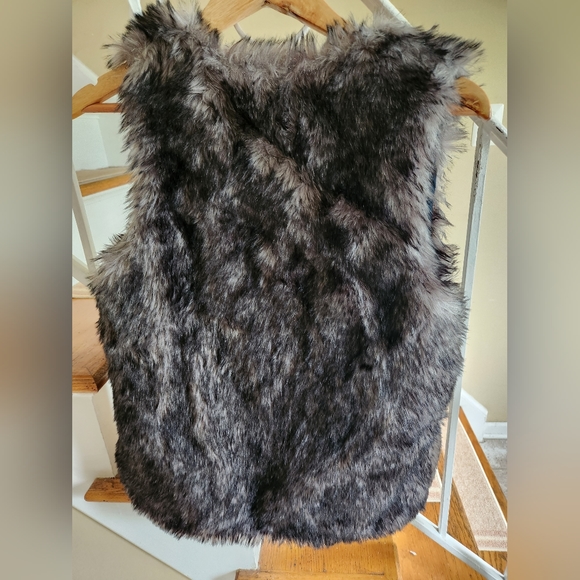 Vest - Picture 2 of 2